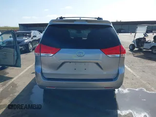 2011 Toyota Sienna XLE AAS with VIN 5TDYK3DC8BS156127, listed as a IAAI auction lot 42103980 with 129,851 mi miles. Bid and sale history available at carsss.com. Image 17.