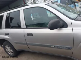 2004 Chevrolet TrailBlazer LT with VIN 1GNDS13S642168175, listed as a IAAI auction lot 41585892 with 167,695 mi miles. Bid and sale history available at carsss.com. Image 13.