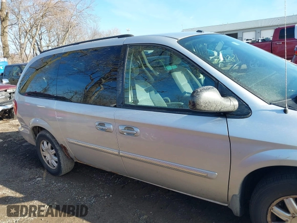 2006 Chrysler Town & Country LWB Touring with VIN 2A4GP54L26R849146, listed as a IAAI auction lot 41218197 with 0 mi miles. Bid and sale history available at carsss.com. Image 13.