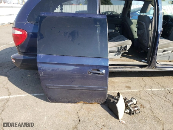 2006 Dodge Grand Caravan SXT with VIN 2D8GP44L26R659848, listed as a Copart auction lot 48789945 with 208,482 mi miles and Salvage Title. Bid and sale history available at carsss.com. Image 15.