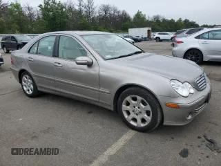 2006 Mercedes-Benz C 280 Luxury z VIN WDBRF92H46F774155, wystawiony jako Copart lot #59687985 z przebiegiem 56 007 mil mil oraz Szkoda całkowita • Salvage title. Historia ofert i sprzedaży dostępna na DreamBid. Obrazek 4.