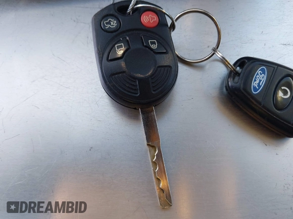 2016 Ford Focus SE с VIN 1FADP3F21GL274734, выставлен на аукционе IAAI как лот 42101168 с пробегом 98 404 миль миль и . История ставок и продаж доступна на DreamBid. Изображение 11.