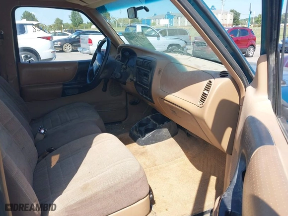 1996 Ford Ranger XL with VIN 1FTCR14U2TPB41329, listed as a IAAI auction lot 40135988 with 119,381 mi miles. Bid and sale history available at carsss.com. Image 5.