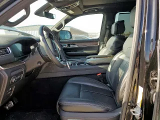 2024 Jeep Grand Wagoneer with VIN 1C4SJSEP6RS112360, listed as a Copart auction lot 62019425 with 33,744 mi miles and Clean title. Bid and sale history available at DreamBid. Image 7.