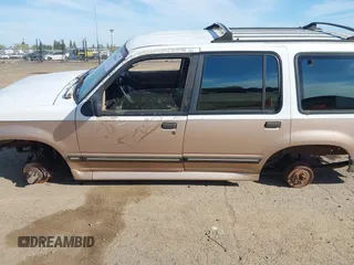 1994 Ford Explorer Eddie Bauer z VIN 1FMDU34X6RUC19898, wystawiony jako IAAI lot #42004431 z przebiegiem 89 463 mil mil oraz . Historia ofert i sprzedaży dostępna na DreamBid. Obrazek 6.