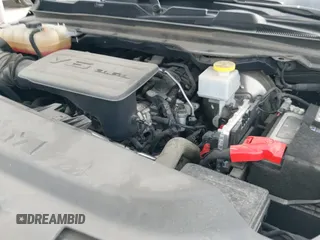 2023 Ram 1500 Big Horn z VIN 1C6RREFG1PN600402, wystawiony jako IAAI lot #42330853 z przebiegiem 52 379 mil mil oraz . Historia ofert i sprzedaży dostępna na DreamBid. Obrazek 18.