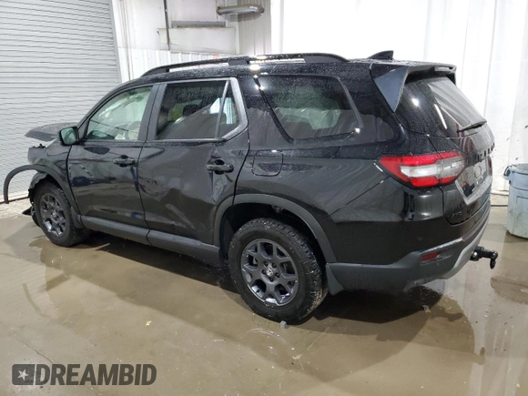 2024 Honda Pilot TrailSport with VIN 5FNYG1H69RB026415, listed as a Copart auction lot 71098474 with 0 mi miles and Salvage Title. Bid and sale history available at carsss.com. Image 2.