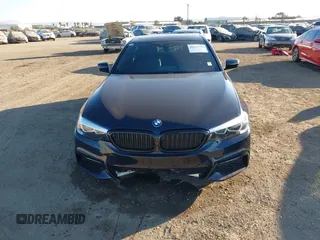 2020 BMW 5 Series 540i с VIN WBAJS1C01LCD20897, выставлен на аукционе IAAI как лот 41279762 с пробегом 62 886 миль миль и . История ставок и продаж доступна на DreamBid. Изображение 13.