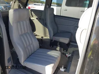 2009 Toyota Sienna XLE with VIN 5TDZK22C59S235573, listed as a IAAI auction lot 40885143 with 62,949 mi miles. Bid and sale history available at carsss.com. Image 8.