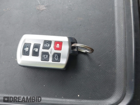 2014 Toyota Sienna XLE with VIN 5TDYK3DCXES442968, listed as a IAAI auction lot 41241310 with 132,020 mi miles and . Bid and sale history available at DreamBid. Image 11.