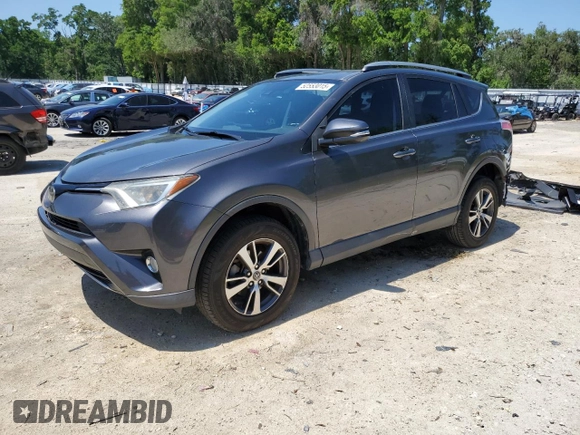 2018 Toyota RAV4 XLE with VIN 2T3WFREV2JW501793, listed as a Copart auction lot 52553015 with 67,918 mi miles and Salvage Title. Bid and sale history available at carsss.com. Image 1.