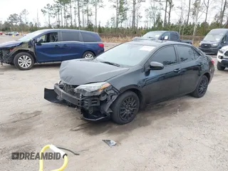2018 Toyota Corolla L z VIN 2T1BURHEXJC098608, wystawiony jako IAAI lot #41168514 z przebiegiem 134 623 mil mil oraz . Historia ofert i sprzedaży dostępna na DreamBid. Obrazek 2.