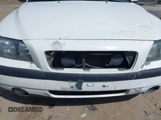 2004 Volvo S60 with VIN YV1RS61T642380706, listed as a IAAI auction lot 41945632 with Not provided miles and . Bid and sale history available at DreamBid. Image 6.