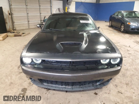 2017 Dodge Challenger R/T with VIN 2C3CDZBT3HH532092, listed as a Copart auction lot 57772995 with 86,874 mi miles and Salvage title. Bid and sale history available at DreamBid. Image 5.