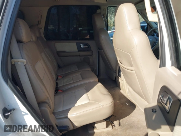 2006 Ford Expedition Eddie Bauer with VIN 1FMFU17596LA38688, listed as a IAAI auction lot 41860672 with 232,689 mi miles. Bid and sale history available at carsss.com. Image 8.