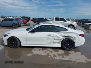 2025 BMW 4 Series M440i с VIN WBA73DA08SCT12903, выставлен на аукционе IAAI как лот 42461458 с пробегом Не указан миль и . История ставок и продаж доступна на DreamBid. Изображение 14.