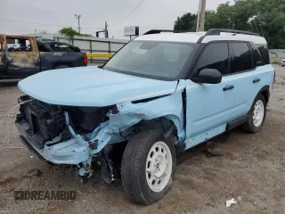 2024 Ford Bronco Sport Heritage z VIN 3FMCR9G60RRF28499, wystawiony jako Copart lot #59155805 z przebiegiem 1 451 mil mil oraz Czysty tytuł • Clean title. Historia ofert i sprzedaży dostępna na DreamBid. Obrazek 1.