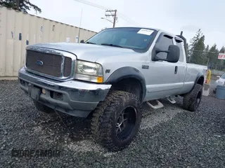 2001 Ford Super Duty F-250 XL with VIN 1FTNX21S01EB08460, listed as a IAAI auction lot 41890597 with 218,302 mi miles. Bid and sale history available at carsss.com. Image 17.