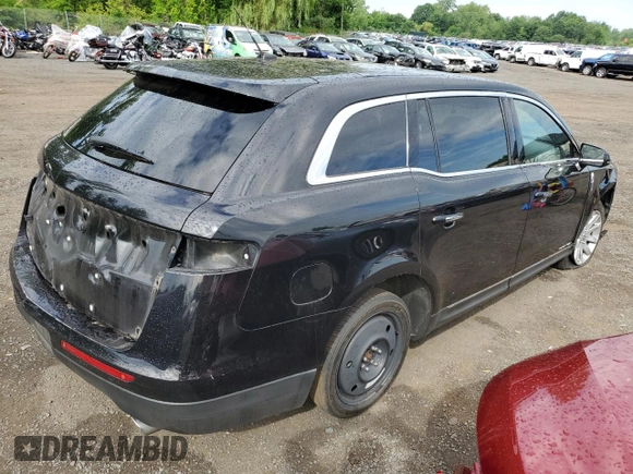 2019 Lincoln MKT with VIN 2LMHJ5NK1KBL04267, listed as a Copart auction lot 60502454 with Not Provided miles and Salvage Title. Bid and sale history available at DreamBid. Image 3.