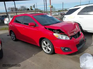 2009 Toyota Matrix S with VIN 2T1KE40E09C014254, listed as a IAAI auction lot 41687572 with 161,076 mi miles. Bid and sale history available at carsss.com. Image 1.