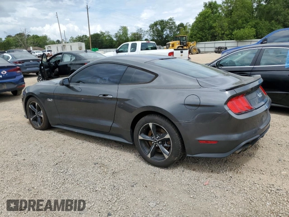 2018 Ford Mustang GT z VIN 1FA6P8CF8J5125570, wystawiony jako Copart lot #53959305 z przebiegiem 92 588 mil mil oraz Szkody całkowita. Historia ofert i sprzedaży dostępna na DreamBid. Obrazek 2.