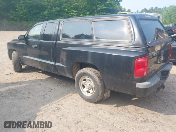 2008 Dodge Dakota ST z VIN 1D7HW22K48S619413, wystawiony jako IAAI lot #42425351 z przebiegiem 47 418 mil mil oraz . Historia ofert i sprzedaży dostępna na DreamBid. Obrazek 3.