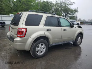 2012 Ford Escape XLT z VIN 1FMCU9DG1CKC74602, wystawiony jako Copart lot #57764325 z przebiegiem 153 872 mil mil oraz Szkoda całkowita • Salvage title. Historia ofert i sprzedaży dostępna na DreamBid. Obrazek 3.