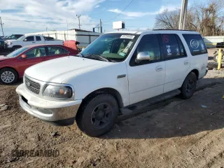 1998 Ford Expedition XLT with VIN 1FMRU17LXWLB16987, listed as a Copart auction lot 45755405 with 152,436 mi miles and Salvage Title. Bid and sale history available at carsss.com. Image 1.