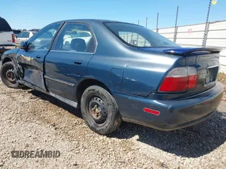1997 Honda Accord LX with VIN 1HGCD5636VA041493, listed as a IAAI auction lot 41819641 with 201,308 mi miles and . Bid and sale history available at carsss.com. Image 3.