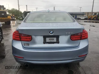 2014 BMW 3 Series 320i z VIN WBA3B1C59EK131120, wystawiony jako Copart lot #59493555 z przebiegiem 136 534 mil mil oraz Czysty tytuł • Clean title. Historia ofert i sprzedaży dostępna na DreamBid. Obrazek 6.