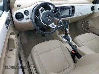 2014 Volkswagen Beetle 2.5L w/Sun with VIN 3VWJP7AT7EM613977, listed as a Copart auction lot 89251315 with 101,885 mi miles and Salvage Title. Bid and sale history available at DreamBid. Image 8.
