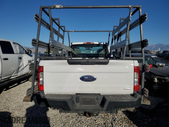 2019 Ford Super Duty F-250 SRW XL with VIN 1FTBF2A65KED13315, listed as a Copart auction lot 72810674 with 58,145 mi miles and Salvage Title. Bid and sale history available at carsss.com. Image 6.