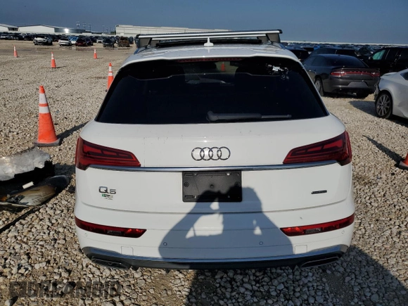 2022 Audi Q5 S line Premium Plus z VIN WA1EAAFY1N2137332, wystawiony jako Copart lot #55388645 z przebiegiem Nie podano mil oraz Szkoda całkowita • Salvage title. Historia ofert i sprzedaży dostępna na DreamBid. Obrazek 6.