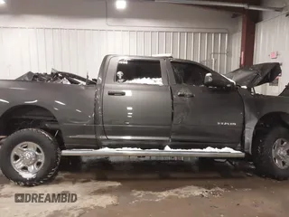 2022 Ram 2500 Tradesman with VIN 3C6UR5CL5NG299330, listed as a IAAI auction lot 41545417 with 61,631 mi miles. Bid and sale history available at carsss.com. Image 13.