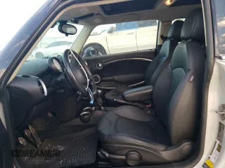 2014 MINI Clubman S z VIN WMWZG3C52ETY33460, wystawiony jako Copart lot #82752834 z przebiegiem 130 015 mil mil oraz Szkoda całkowita • Salvage title. Historia ofert i sprzedaży dostępna na DreamBid. Obrazek 7.