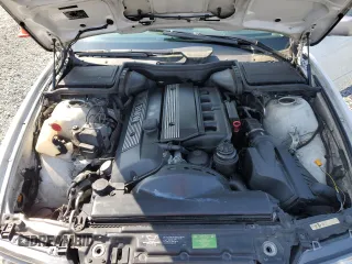 2003 BMW 5 Series 525i z VIN WBADT43403G024385, wystawiony jako Copart lot #59504995 z przebiegiem 90 211 mil mil oraz Czysty tytuł • Clean title. Historia ofert i sprzedaży dostępna na DreamBid. Obrazek 11.