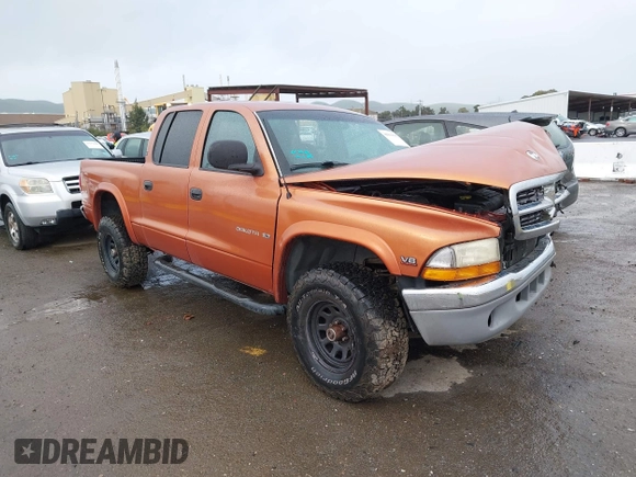 2000 Dodge Dakota Sport with VIN 1B7GG2AN7YS645552, listed as a IAAI auction lot 41811635 with 194,498 mi miles and . Bid and sale history available at carsss.com. Image 1.