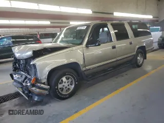 1999 Chevrolet Suburban with VIN 1GNEC16R8XJ543701, listed as a Copart auction lot 84322714 with 211,491 mi miles and Salvage Title. Bid and sale history available at carsss.com. Image 1.