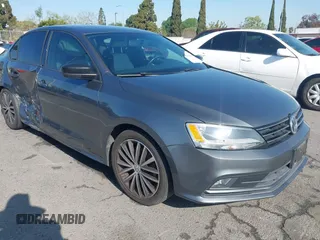 2016 Volkswagen Jetta Sport z VIN 3VWD17AJ5GM231530, wystawiony jako IAAI lot #41968152 z przebiegiem 85 474 mil mil oraz . Historia ofert i sprzedaży dostępna na DreamBid. Obrazek 1.