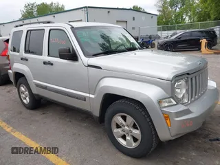 2012 Jeep Liberty Sport Latitude z VIN 1C4PJMAKXCW118660, wystawiony jako IAAI lot #42376360 z przebiegiem 100 351 mil mil oraz . Historia ofert i sprzedaży dostępna na DreamBid. Obrazek 1.