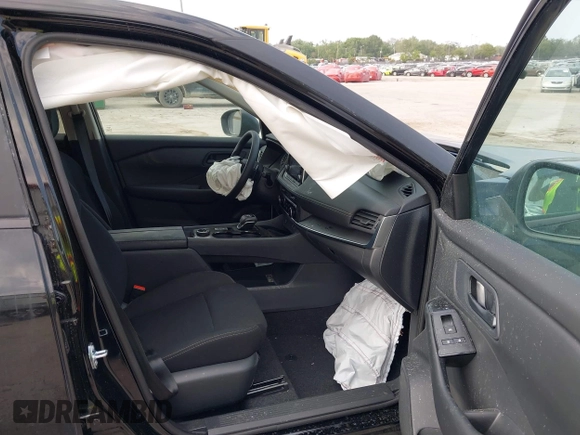 2025 Nissan Rogue S z VIN 5N1BT3AB2SC833281, wystawiony jako IAAI lot #42410948 z przebiegiem 1 389 mil mil oraz . Historia ofert i sprzedaży dostępna na DreamBid. Obrazek 5.