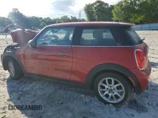 2015 MINI Hardtop с VIN WMWXM5C53FT942331, выставлен на аукционе Copart как лот 54213935 с пробегом Не указан миль и Списание • Salvage title. История ставок и продаж доступна на DreamBid. Изображение 2.