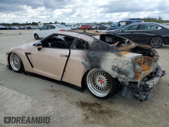 2009 Nissan GT-R Premium z VIN JN1AR54F89M252092, wystawiony jako Copart lot #46330405 z przebiegiem Nie podano mil oraz Nie do naprawy • Non repairable. Historia ofert i sprzedaży dostępna na DreamBid. Obrazek 2.
