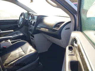 2013 Chrysler Town & Country Touring with VIN 2C4RC1BG9DR721542, listed as a IAAI auction lot 41845146 with 269,088 mi miles. Bid and sale history available at carsss.com. Image 5.