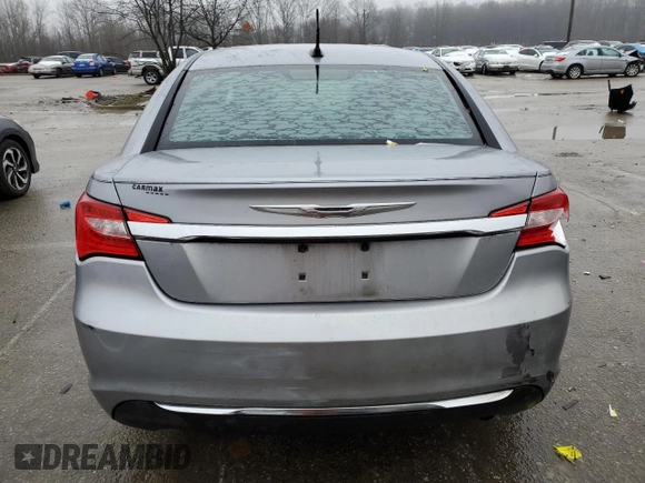 2013 Chrysler 200 Touring z VIN 1C3CCBBB2DN688904, wystawiony jako Copart lot #44463585 z przebiegiem 123 940 mil mil oraz Szkoda całkowita • Salvage title. Historia ofert i sprzedaży dostępna na DreamBid. Obrazek 6.