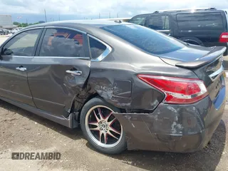 2013 Nissan Altima SV with VIN 1N4AL3AP8DN578581, listed as a IAAI auction lot 42705302 with 107,769 mi miles and . Bid and sale history available at DreamBid. Image 6.