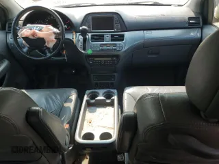 2006 Honda Odyssey EX-L with VIN 5FNRL38706B037805, listed as a Copart auction lot 57390365 with 219,554 mi miles and Salvage title. Bid and sale history available at DreamBid. Image 8.