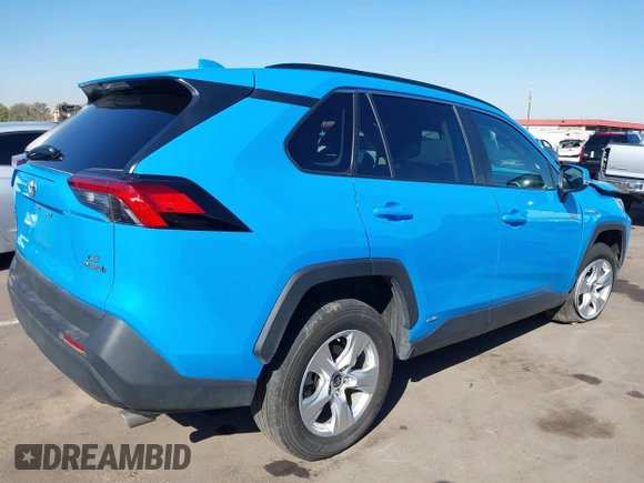 2021 Toyota RAV4 Hybrid LE with VIN 4T3MWRFVXMU023035, listed as a IAAI auction lot 41514191 with 30,669 mi miles. Bid and sale history available at carsss.com. Image 4.