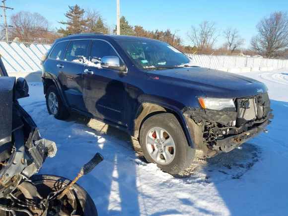 2014 Jeep Grand Cherokee Overland with VIN 1C4RJFCG1EC200570, listed as a IAAI auction lot 41301398 with 183,986 mi miles. Bid and sale history available at carsss.com. Image 1.