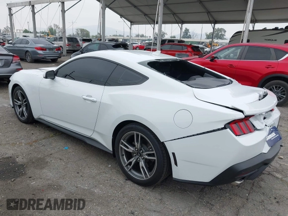 2024 Ford Mustang EcoBoost z VIN 1FA6P8TH3R5109662, wystawiony jako IAAI lot #42164383 z przebiegiem 3 336 mil mil oraz . Historia ofert i sprzedaży dostępna na DreamBid. Obrazek 3.